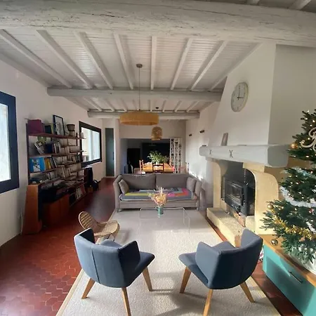 Le Font Aubarne Holiday home Nimes